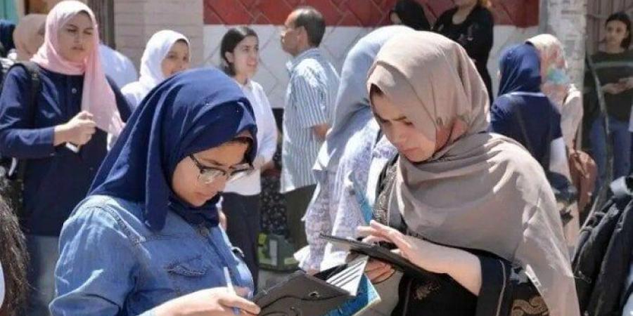 جروبات الغش تزعم تداول امتحاني الكيمياء والجغرافيا للثانوية العامة 2025 - ترند نيوز